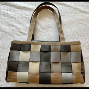 Harveys Seatbelt Bag